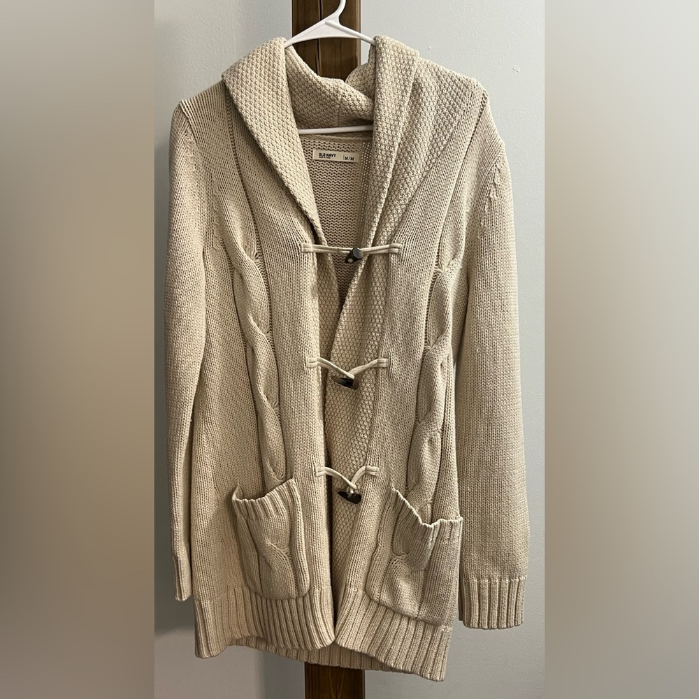 Old Navy sweater‎